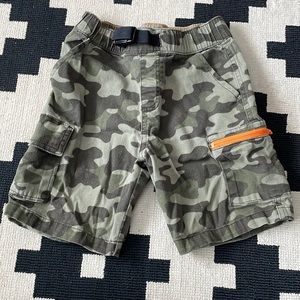 Kids size 6 camo shorts